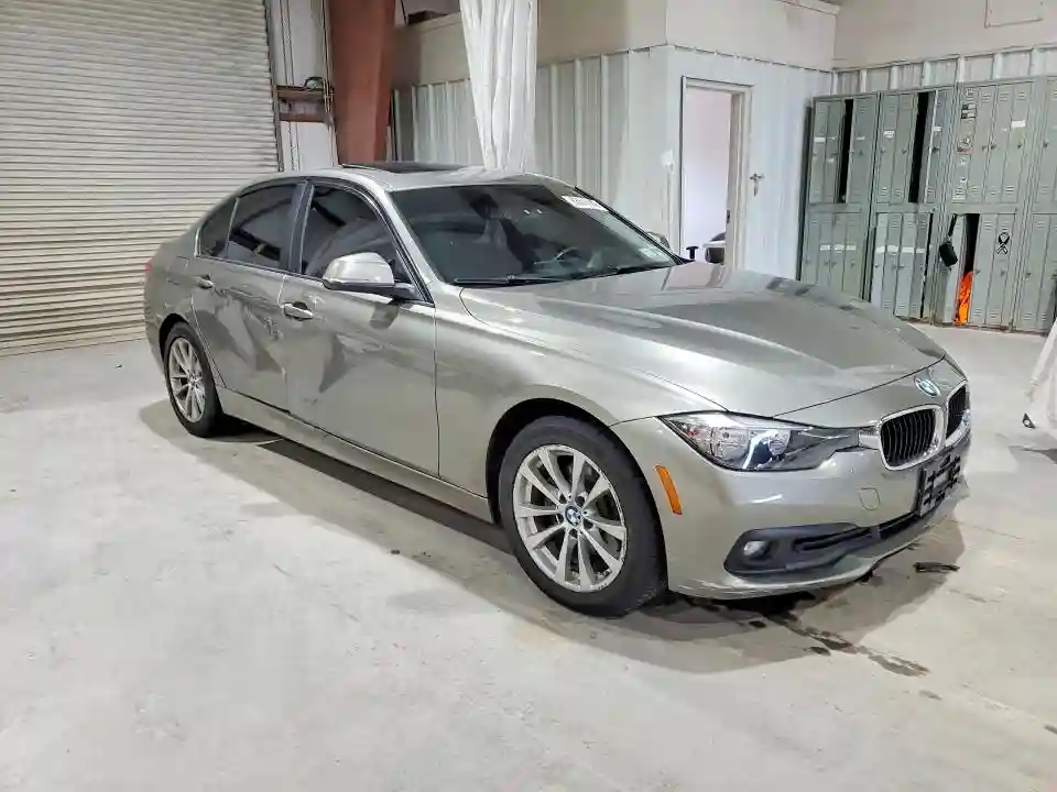 WBA8E5G35HNU43404 2017 BMW 3 SERIES-3
