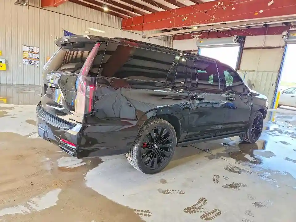 1GYS9RRL4SR331561 2025 CADILLAC ESCALADE-2