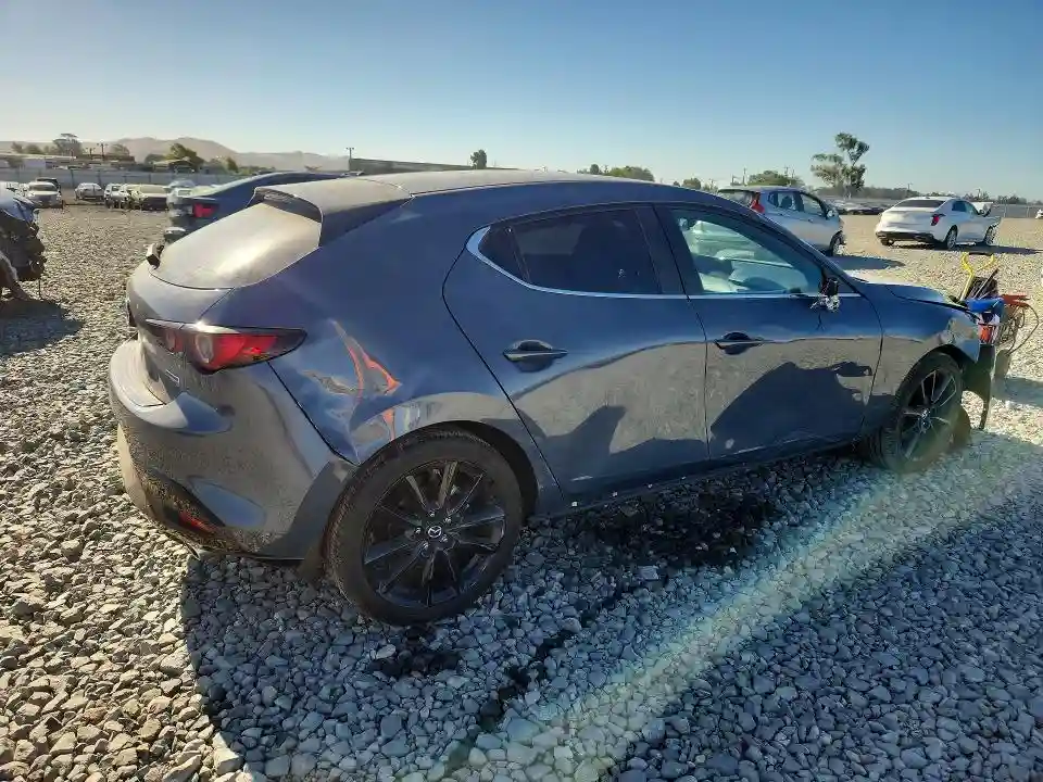 JM1BPBLM2S1777646 2025 MAZDA 3-2