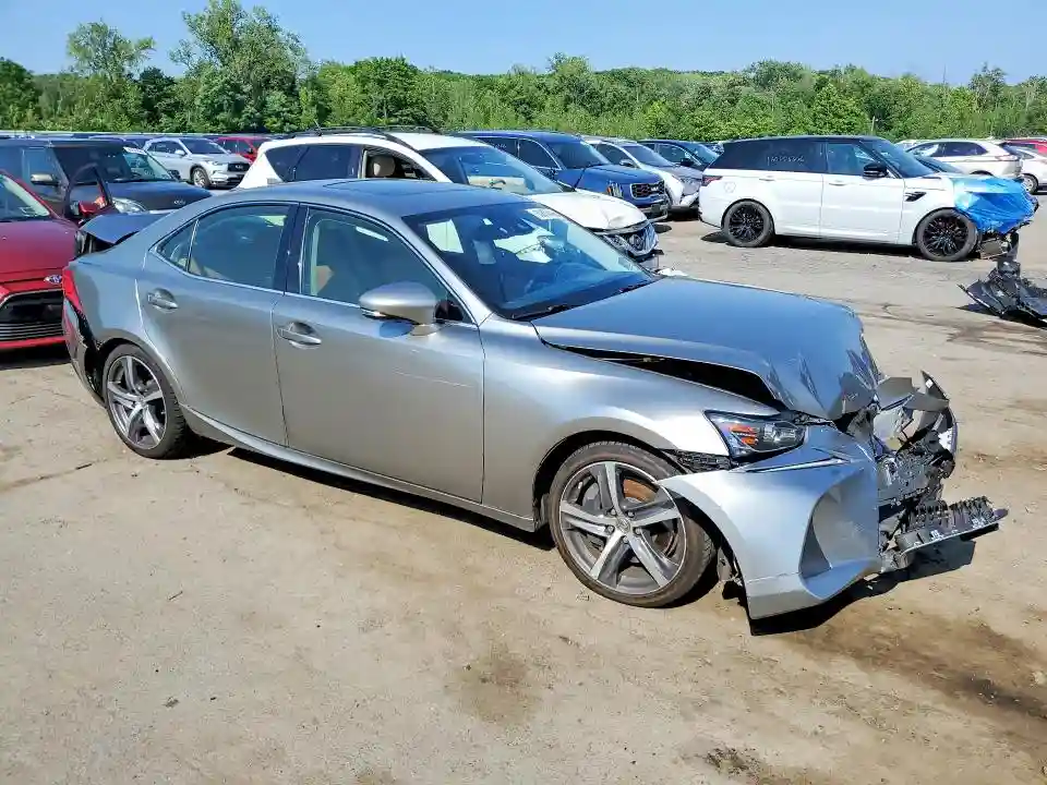 JTHC81D28J5028042 2018 LEXUS IS-3