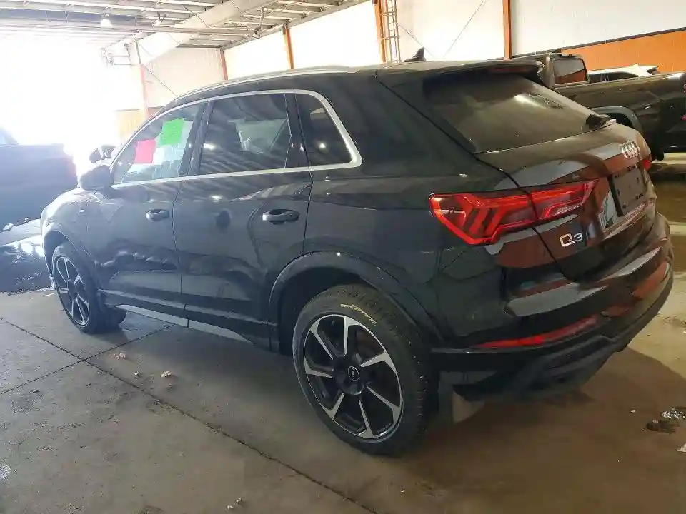 WA1EECF31P1129163 2023 AUDI Q3-1