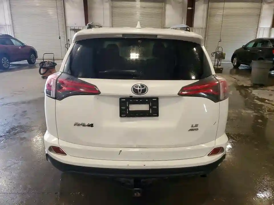 JTMBFREV6JJ186834 2018 TOYOTA RAV4-5
