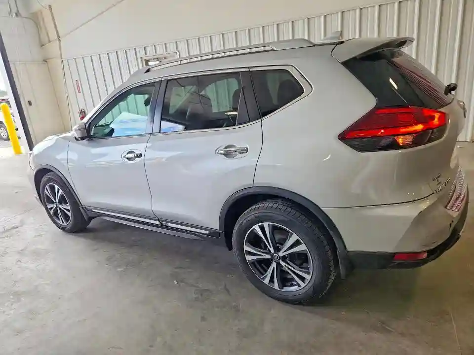 5N1AT2MV2HC835584 2017 NISSAN ROGUE-1