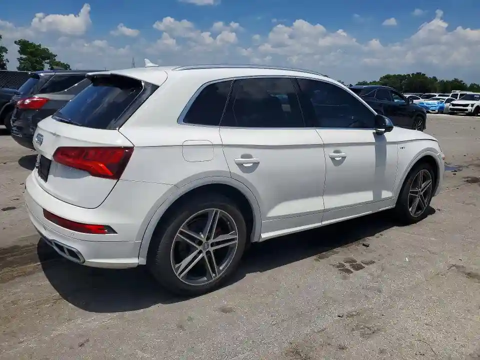 WA1C4AFY8J2182275 2018 AUDI SQ5-2