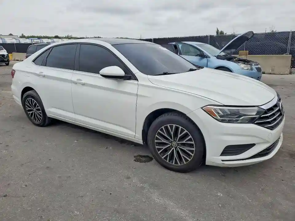 3VWC57BU7KM235807 2019 VOLKSWAGEN JETTA-3
