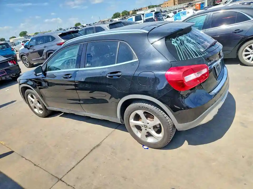 WDCTG4EB7KU005664 2019 MERCEDES-BENZ GLA-CLASS-1