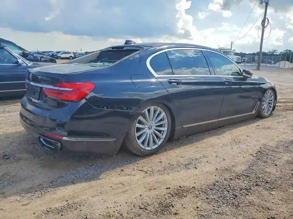 WBA7E2C55HG740100 2017 BMW 7 SERIES-2