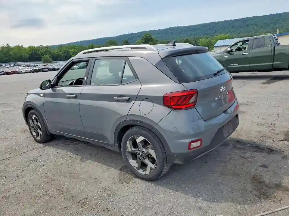 KMHRC8A36NU155024 2022 HYUNDAI VENUE-1