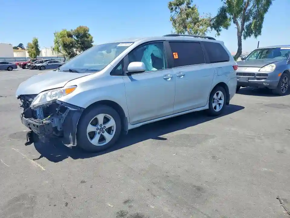 5TDKZ3DCXLS054458 2020 TOYOTA SIENNA-0