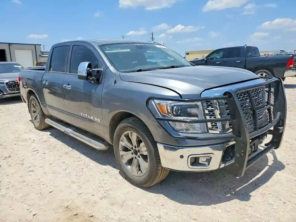 1N6AA1E63JN547608 2018 NISSAN TITAN-3