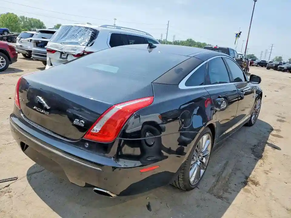 SAJWJ1CD5F8V74908 2015 JAGUAR XJ-2