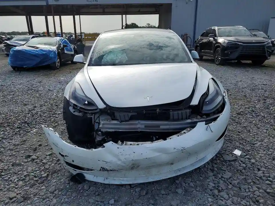 5YJ3E1EA7PF562527 2023 TESLA MODEL 3-4