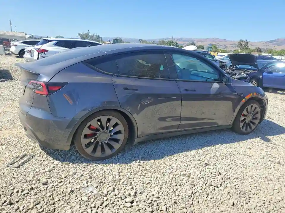7SAYGDEF9PF737943 2023 TESLA MODEL Y-2