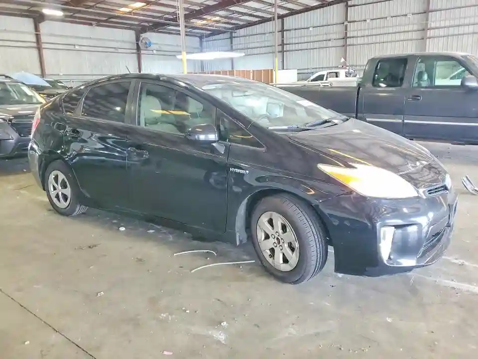 JTDKN3DUXF0425128 2015 TOYOTA PRIUS-3