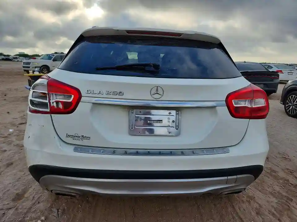 WDCTG4EB9HJ336062 2017 MERCEDES-BENZ GLA-CLASS-5