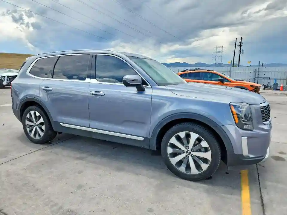 5XYP64HCXLG013677 2020 KIA TELLURIDE-3