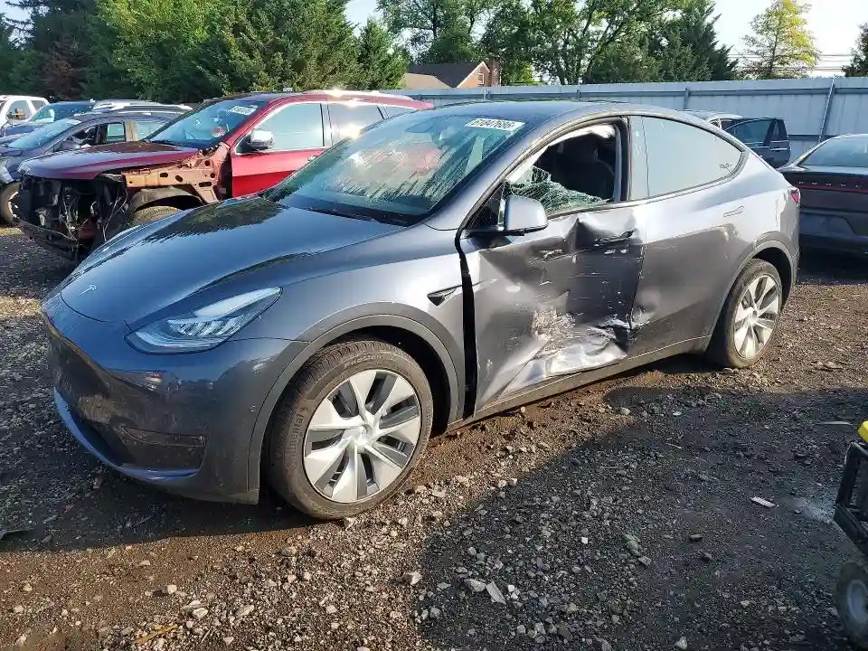 7SAYGDEE6NF401901 2022 TESLA MODEL Y-0