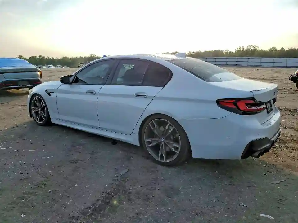 WBAJB9C50JB286378 2018 BMW M5-1