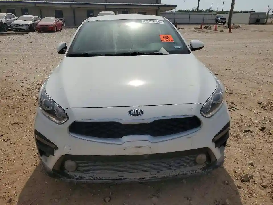 3KPF24AD8ME339339 2021 KIA FORTE-4