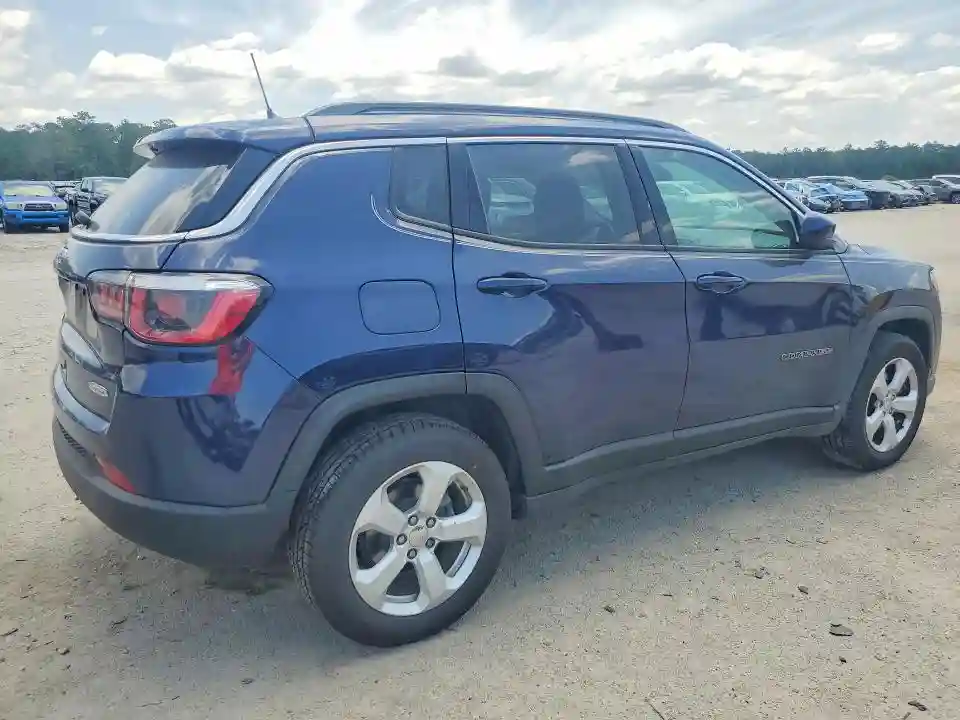 3C4NJCBB6JT338882 2018 JEEP COMPASS-2