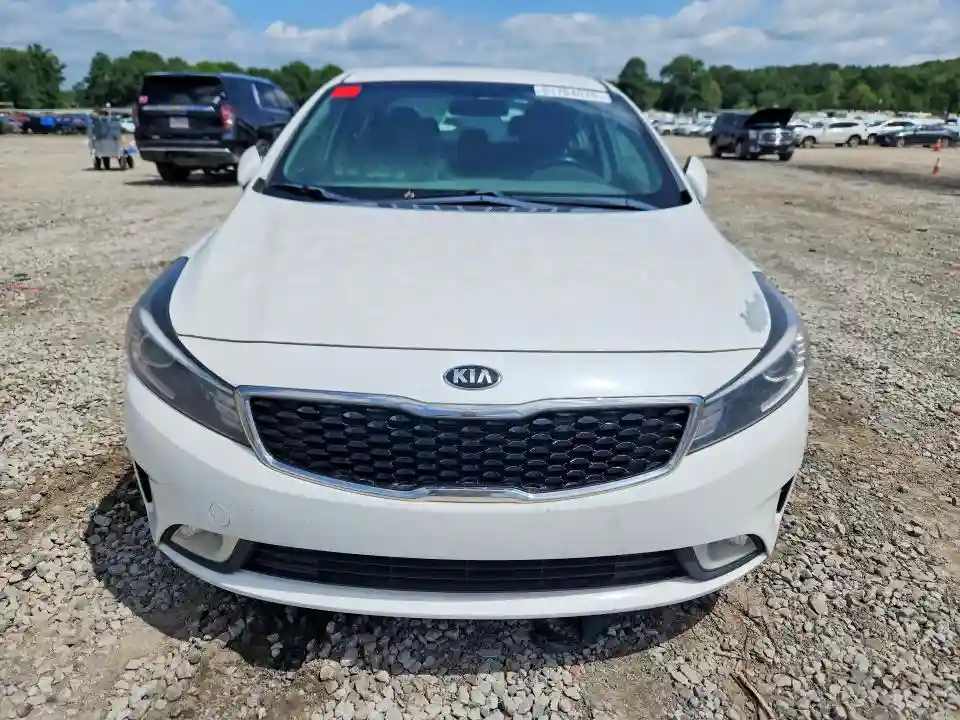 3KPFL4A89JE235678 2018 KIA FORTE-4