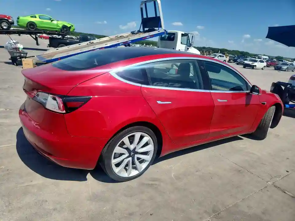 5YJ3E1EA4JF102961 2018 TESLA MODEL 3-2