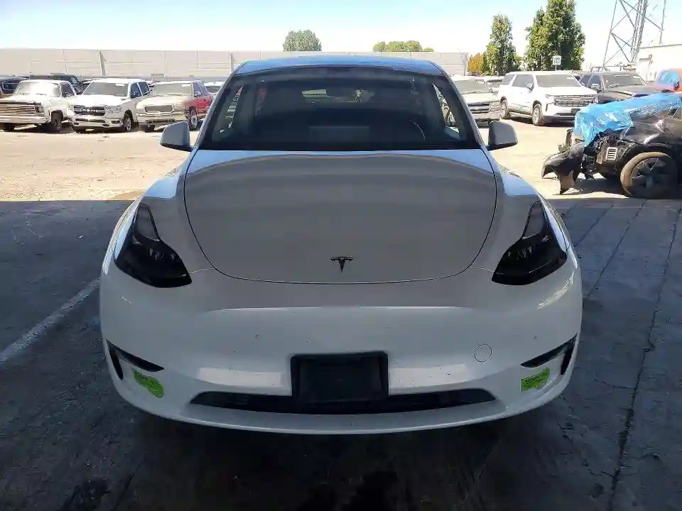 7SAYGDEE1PF743193 2023 TESLA MODEL Y-4