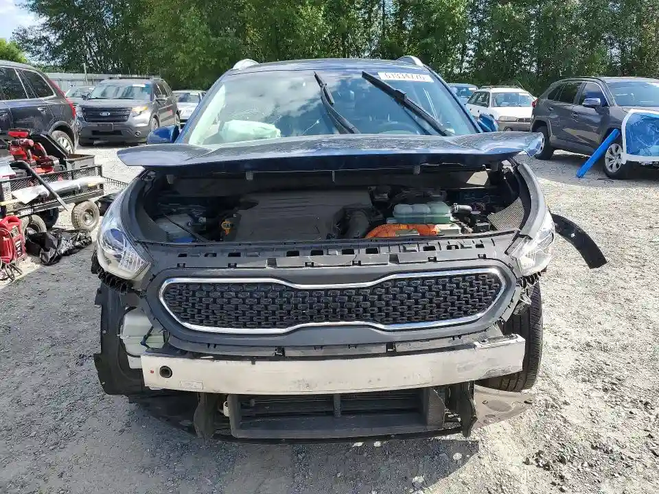 KNDCB3LC7K5216433 2019 KIA NIRO-4