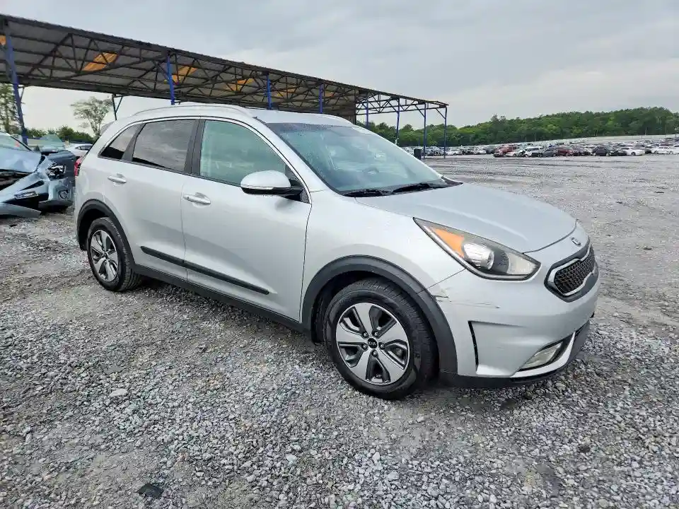 KNDCC3LC7H5036083 2017 KIA NIRO-3