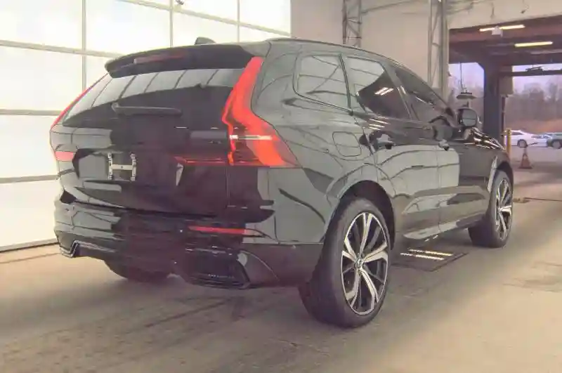 YV4L12RM5R1801281 2024 VOLVO XC60-3