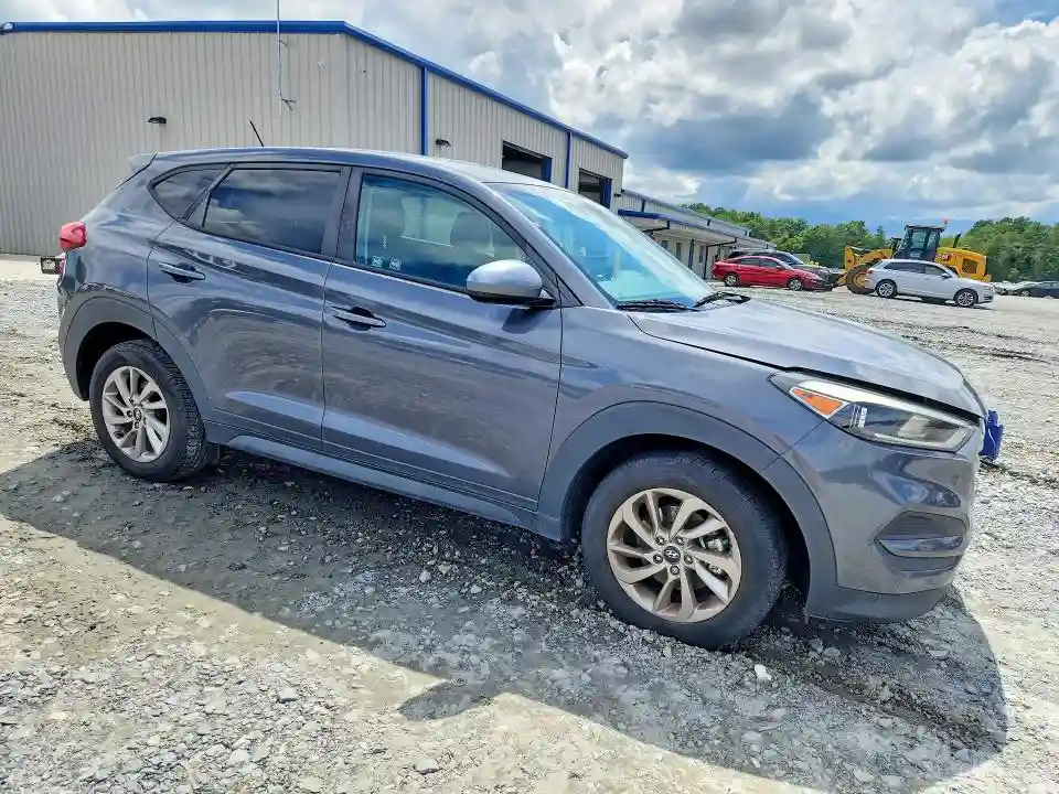KM8J23A43HU580376 2017 HYUNDAI TUCSON-3