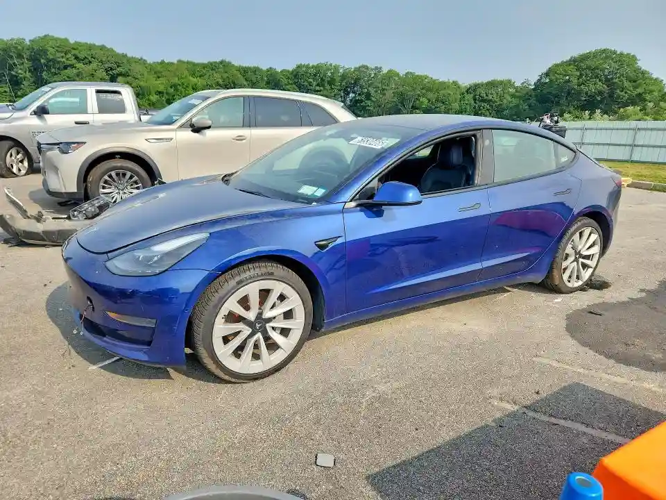 5YJ3E1EA7NF286928 2022 TESLA MODEL 3-0