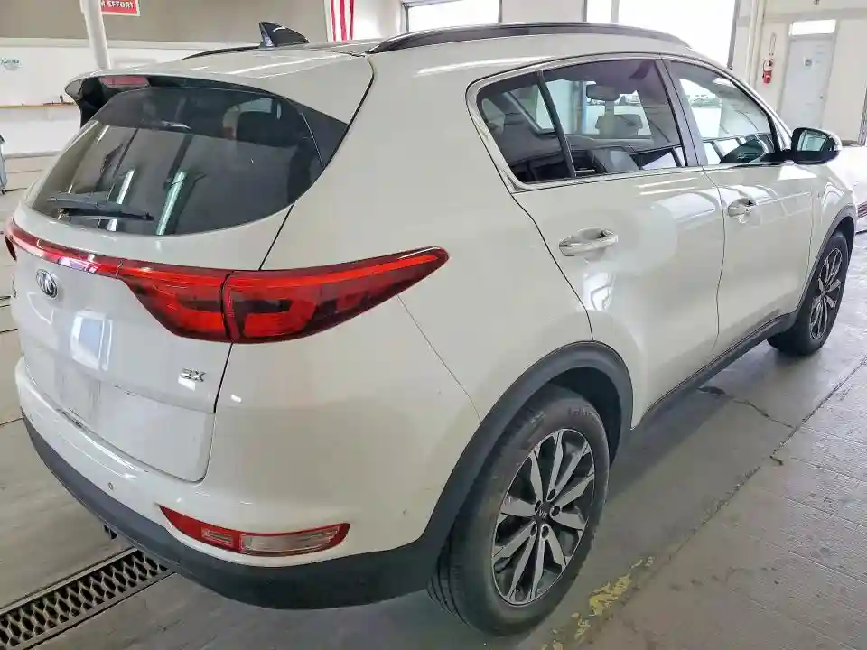KNDPNCAC3J7389204 2018 KIA SPORTAGE-2