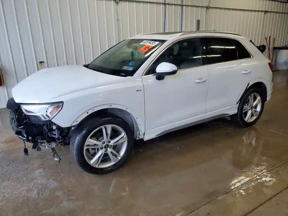 WA1EECF36R1047304 2024 AUDI Q3-0