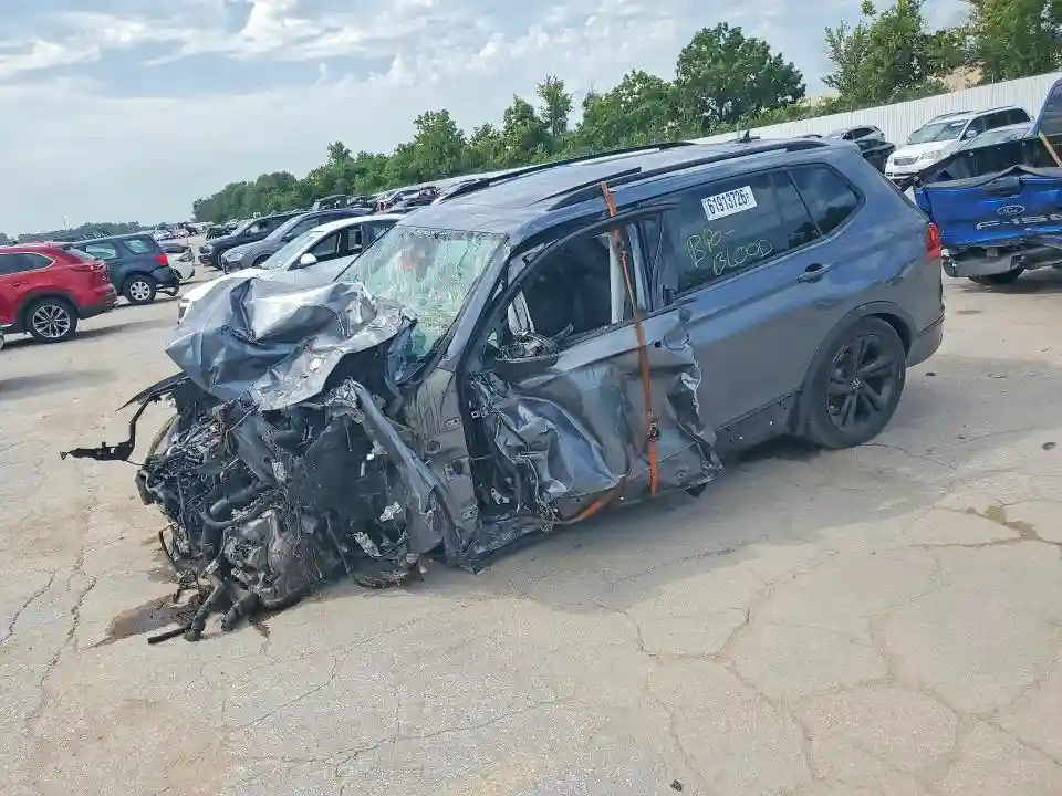 3VVCB7AX1PM058980 2023 VOLKSWAGEN TIGUAN-0