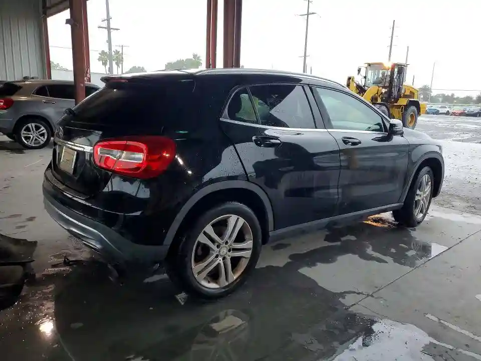 WDCTG4EB2HJ313271 2017 MERCEDES-BENZ GLA-CLASS-2