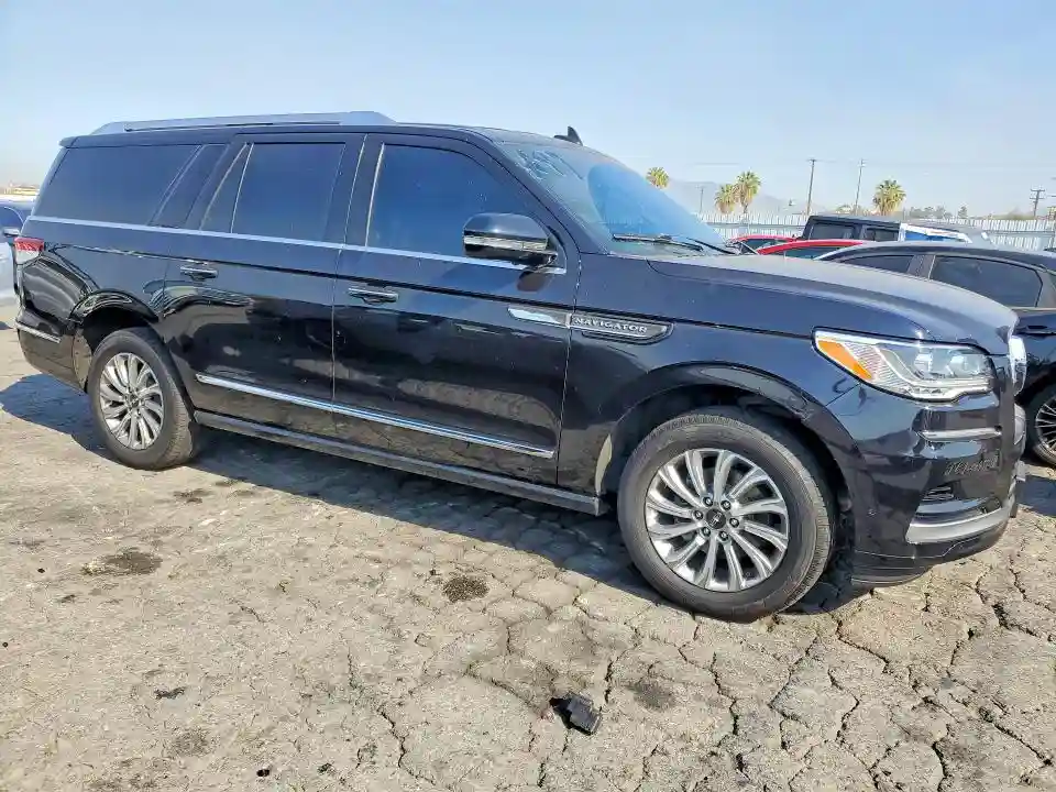 5LMJJ3MT8NEL13842 2022 LINCOLN NAVIGATOR-3