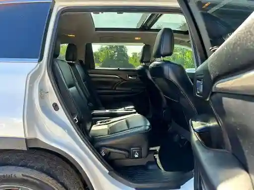 5TDDZRFH9JS890764 2018 TOYOTA HIGHLANDER-5