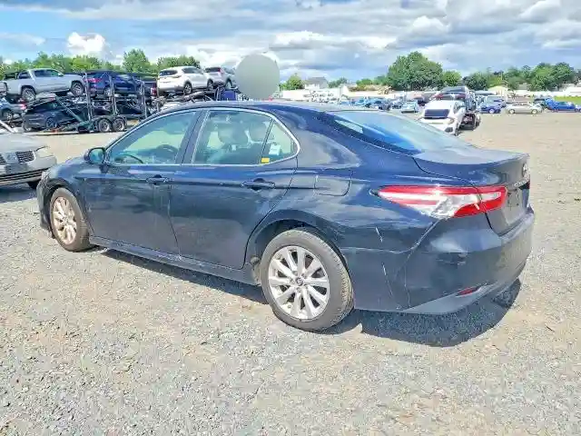 4T1B11HK4JU070429 2018 TOYOTA CAMRY-1