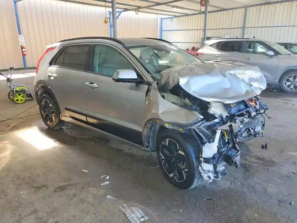 KNDCR3L18R5108018 2024 KIA NIRO-3