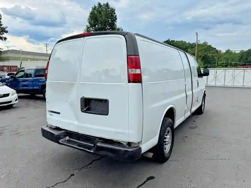 1GCWGBFB2K1196904 2019 CHEVROLET EXPRESS-2