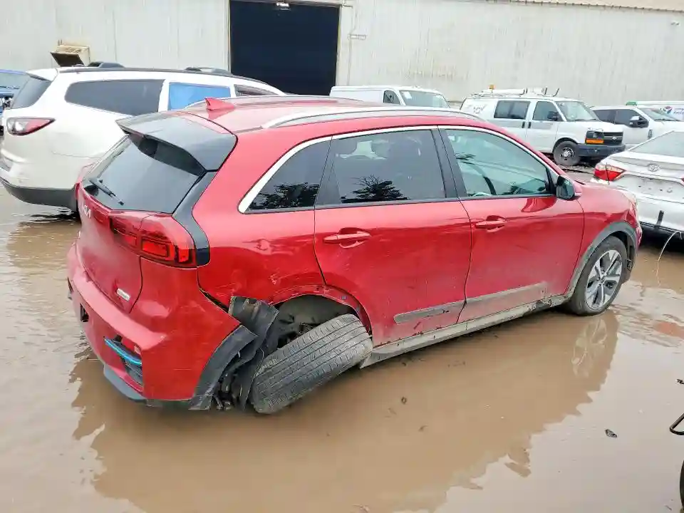 KNDCE3LG1N5124913 2022 KIA NIRO-2