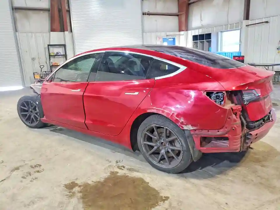 5YJ3E1EA1JF032481 2018 TESLA MODEL 3-1