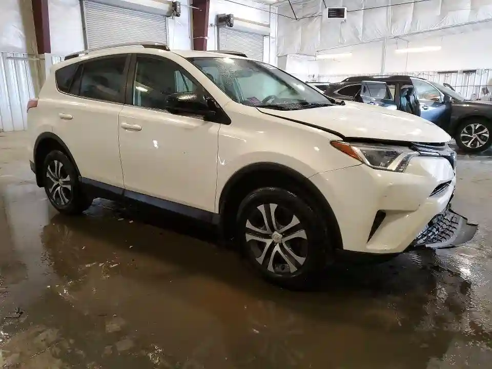 JTMBFREV6JJ186834 2018 TOYOTA RAV4-3