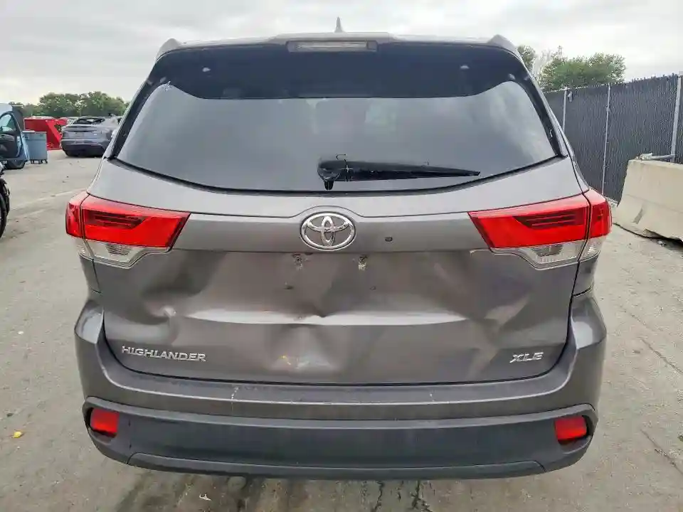 5TDKZRFH1JS543095 2018 TOYOTA HIGHLANDER-5