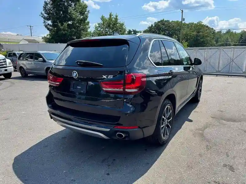 5UXKR0C34H0V74261 2017 BMW X5-2