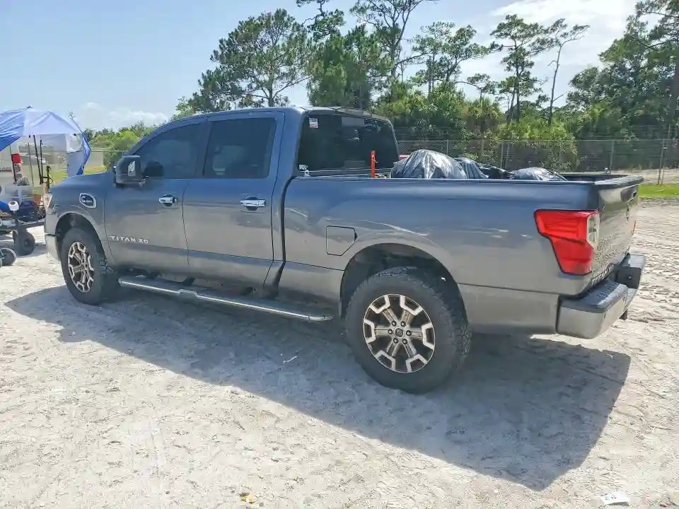 1N6BA1F40JN551214 2018 NISSAN TITAN-1