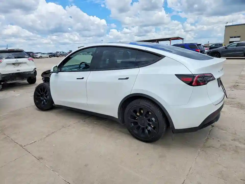 7SAYGDEE3PA069934 2023 TESLA MODEL Y-1