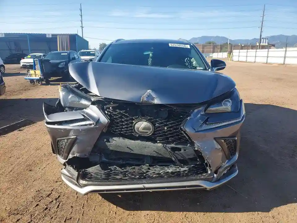 JTJYARBZ5J2107483 2018 LEXUS NX-4