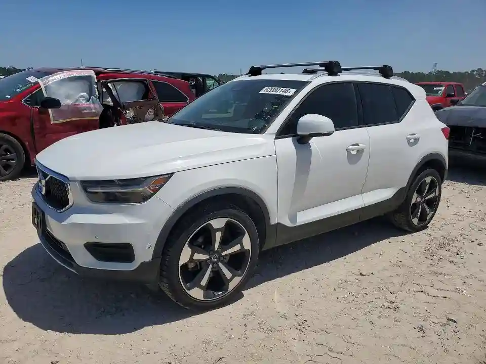 YV4162XZ8K2014946 2019 VOLVO XC40-0